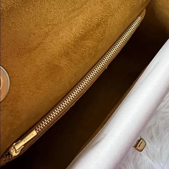 💰SOLD - 4684 - Coach Madison Shoulder Bag with Quilting - Picture 9 of 13